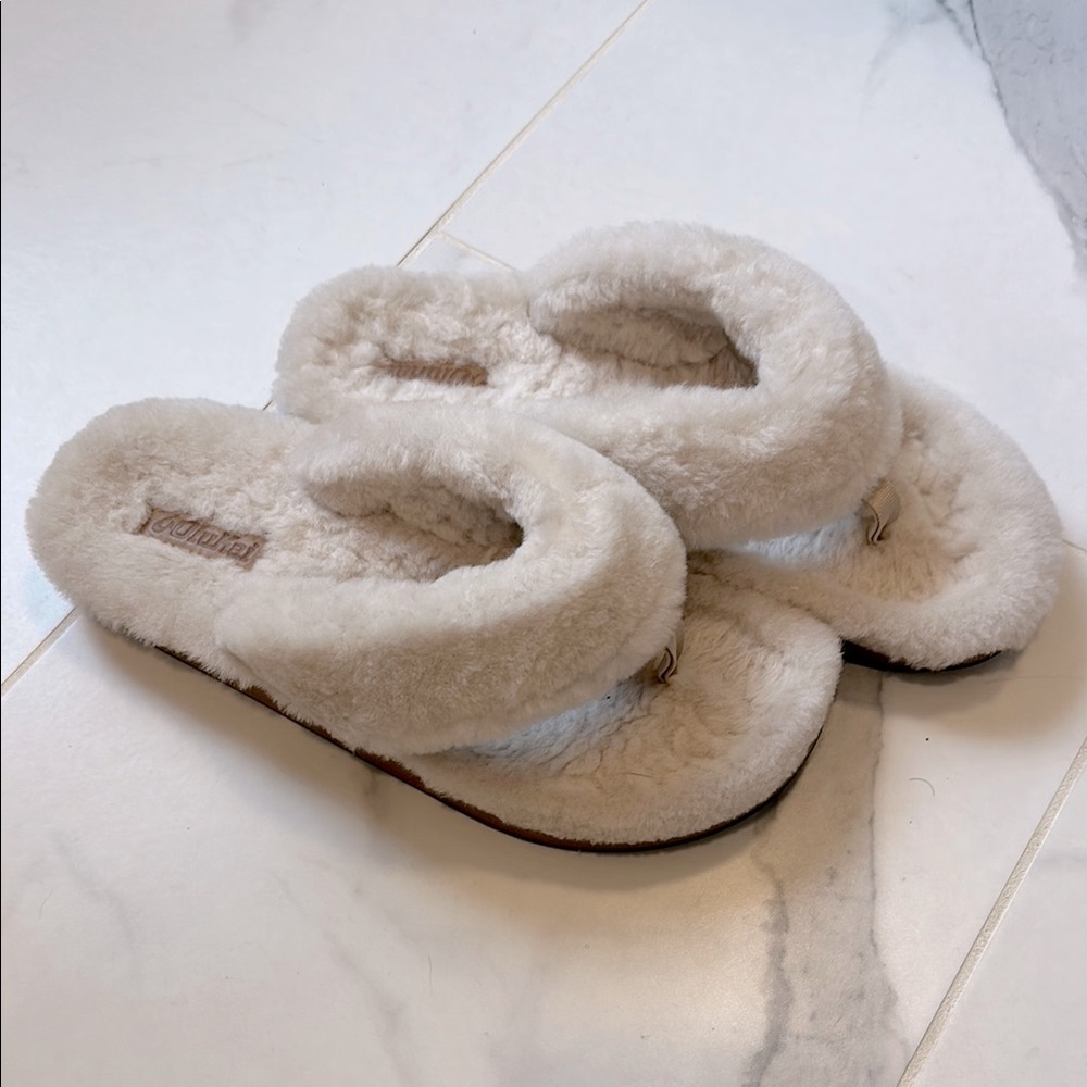 Olukai Women’s Slipper Sandals